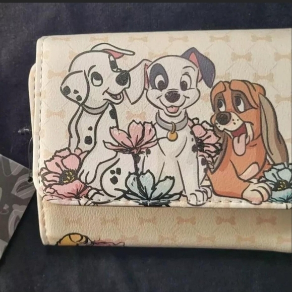 101 Dalmations Loungefly Disney Wallet - Picture 1 of 3